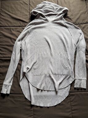 Aritzia TNA Waffle Hooded Long Sleeve Tee